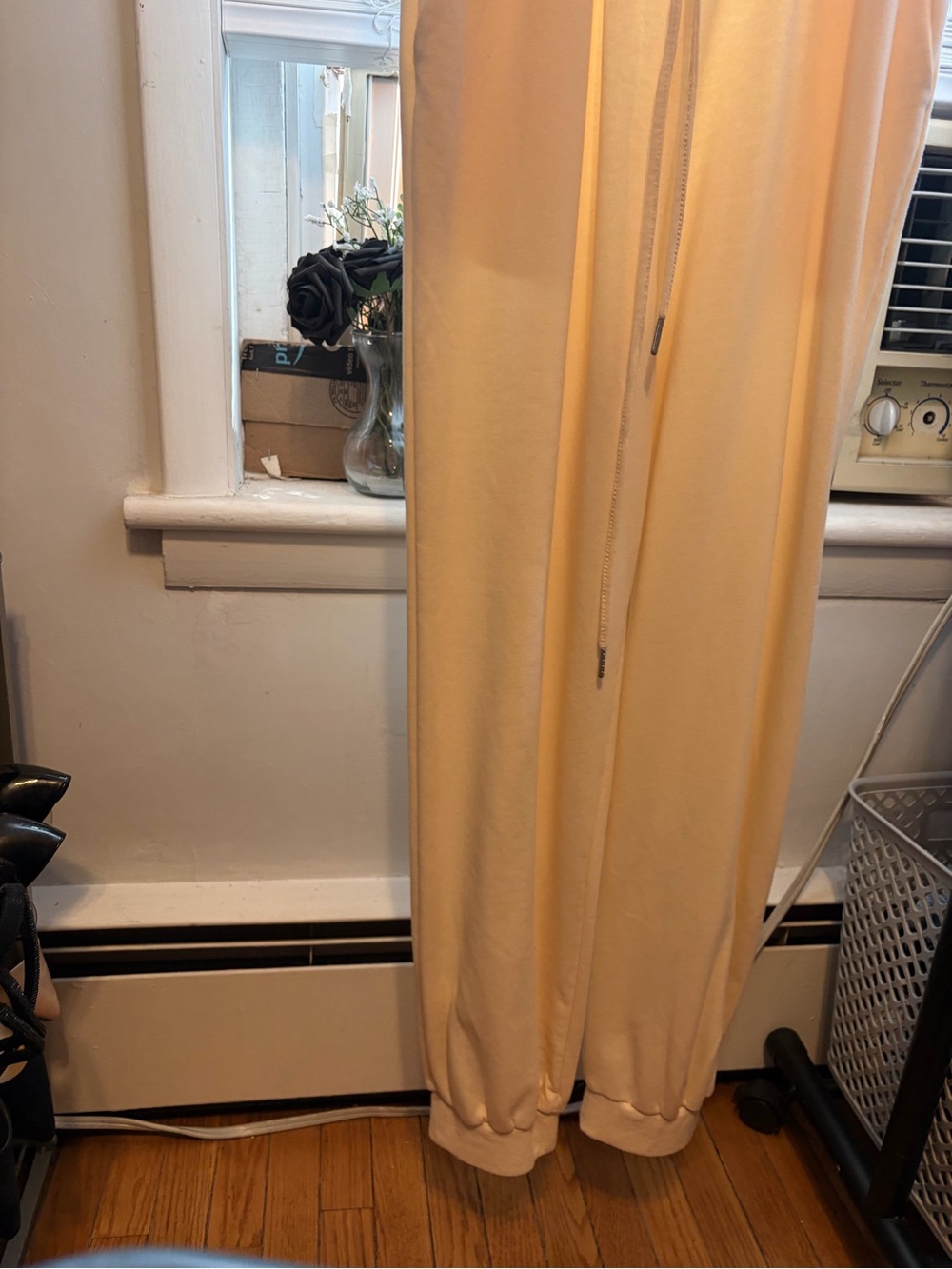 NEW—- Le Lis  Sleeveless Jumpsuit, size small, with POCKETS! - Picture 6 of 9